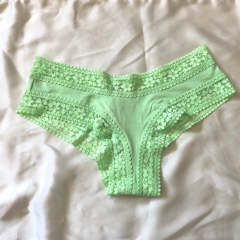 VS Cheeky Pantie - Small